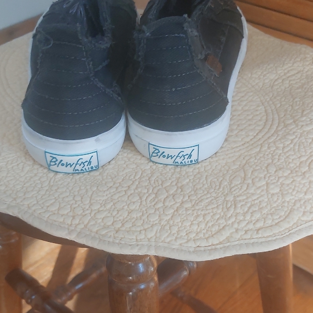 Women's Black Canvas Slip-On Sneakers - Picture 5 of 8